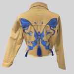 نقاشی روح پروانه بر روی کت کراپ کتان از گالری دیوا