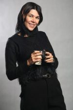 وست سرخ‌پوستی زنانه زاریا درکنار قهوه روزت رو میسازه