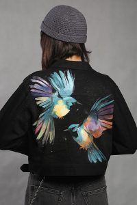 نقاشی روی لباس کت کراپ کتان -گالری دیوا