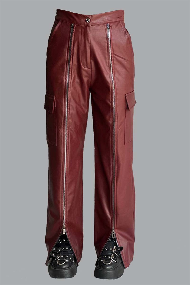 شلوار چرم برای استایل شب یلدا