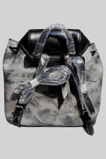 نمای پشت کوله پشتی زنانه چرمی طوسی