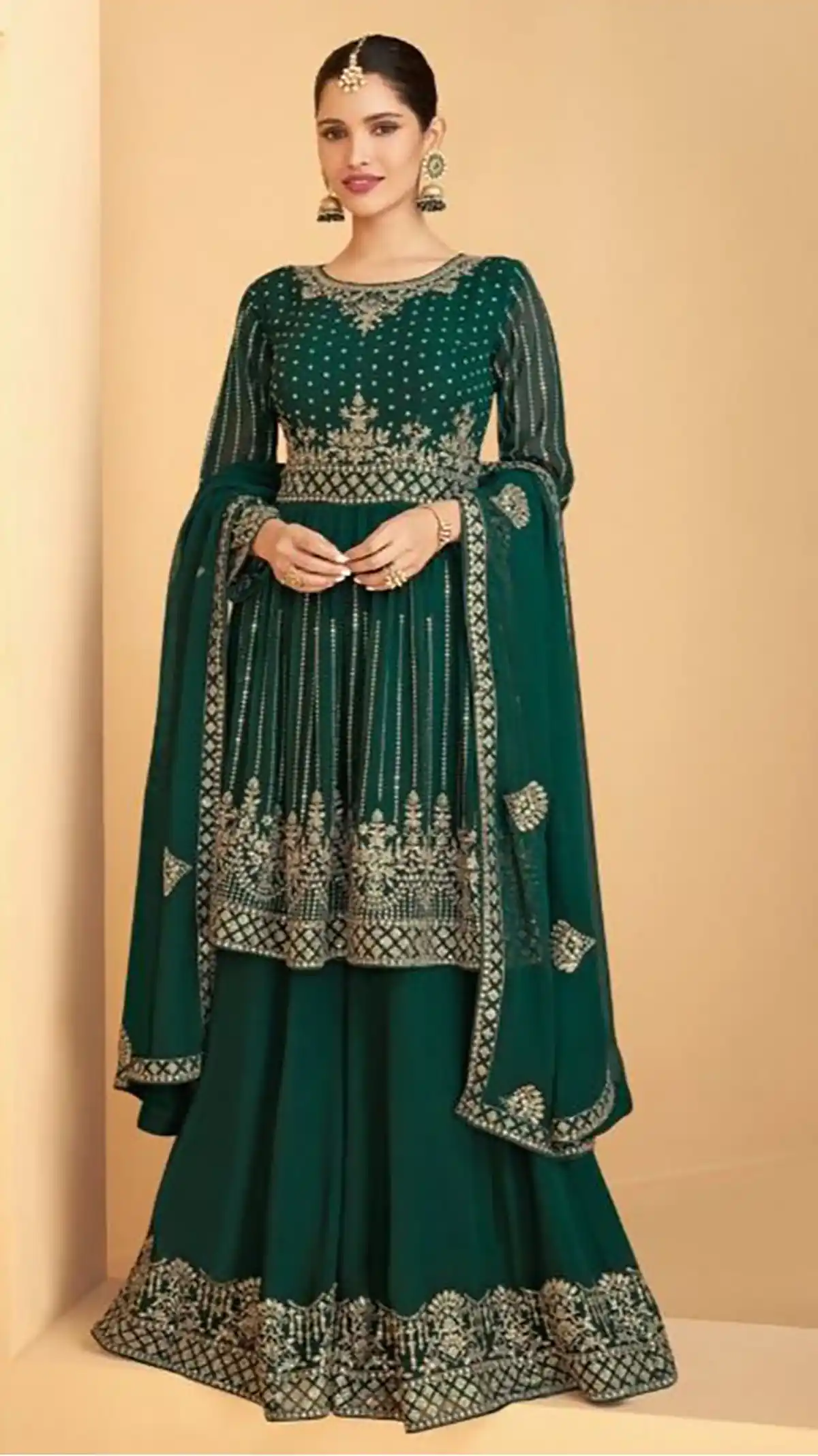 پالت سبز طلایی برای استایل شب یلدا